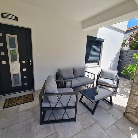 Apartments Rajna Čižići Екстериор снимка
