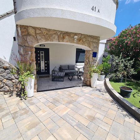 Apartments Rajna Čižići Екстериор снимка