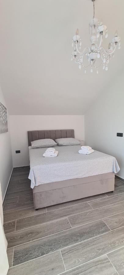 Apartments Rajna Čižići Екстериор снимка